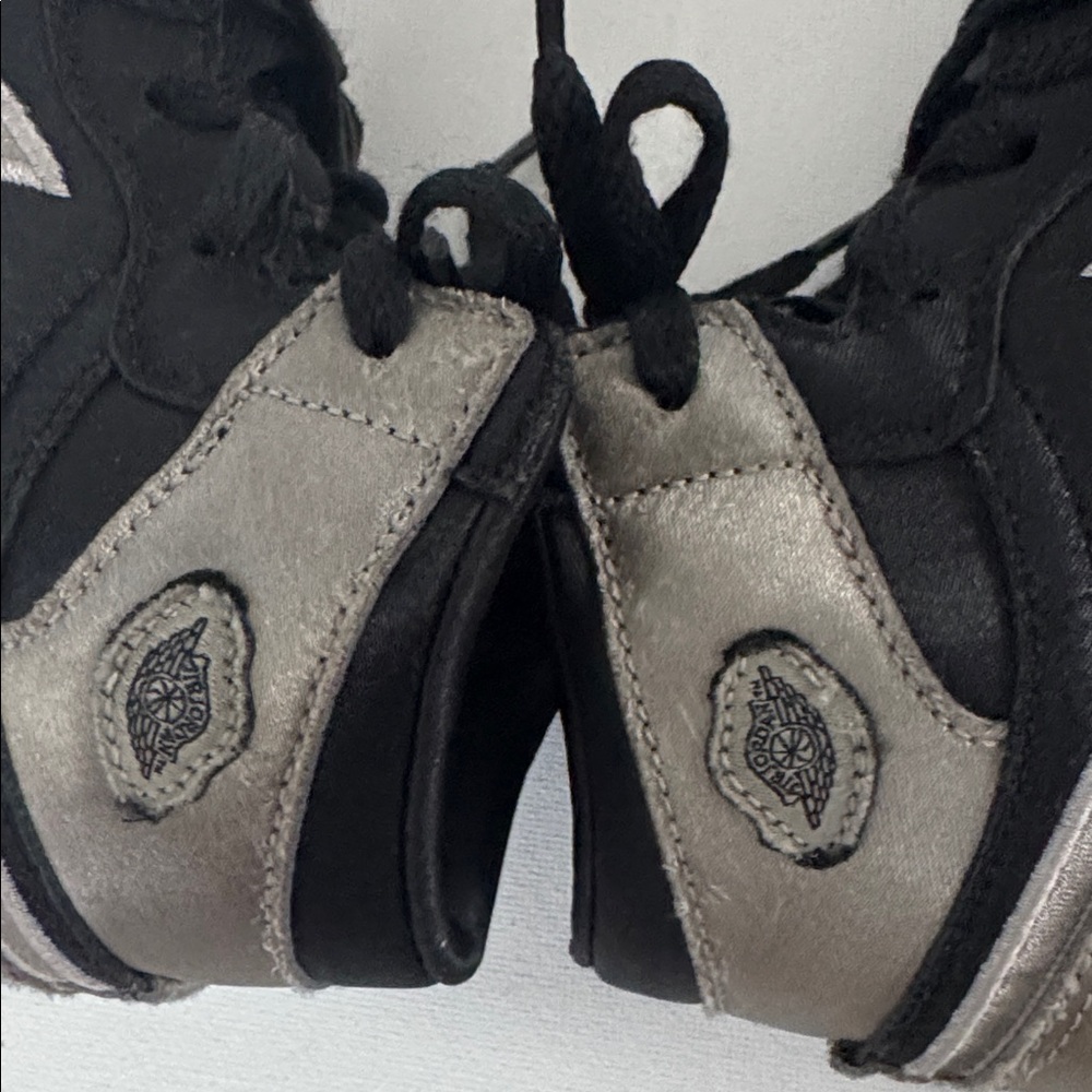 Toddler Nike Jordan 1 Retro High OG Satin Shadow Sneakers silver/black Size 10 - Picture 15 of 16